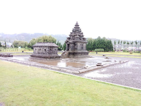 Komplek Candi Arjuno
