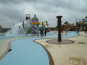 Transera-Waterpark Transera Waterpark, Kota Harapan Indah