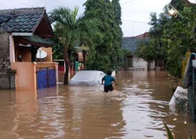 Perumahan terendam banjir