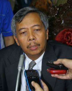 Rektor Universitas Diponegoro Semarang Prof Sudharto P Hadi Rektor Universitas Diponegoro Semarang, Prof Sudharto P Hadi