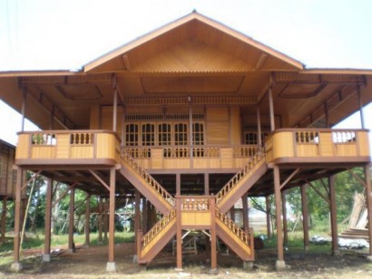 rumah-panggung Rumah Panggung khas Minahasa