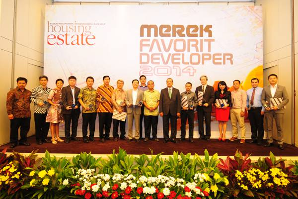 penghargaan-housingestate-merek-favorit-developer-2014 Para penerima penghargaan “Bahan Bangunan Favorit Developer 2014”