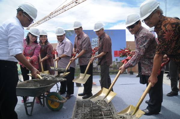 Topping Off Superblok Intermark