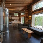 Villa Unik terbuat dari ukiran kayu dengan fasilitas modern 3