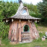 Rumah Hobbit Kecil seperti di Negeri Dongeng 4