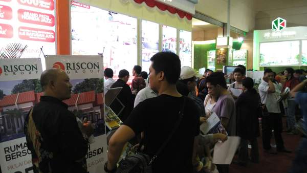 Suasana Pengunjung BTN Property Expo 2015