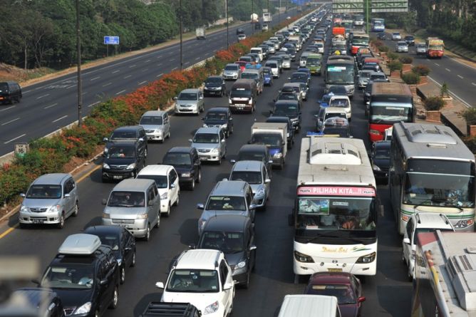 kemacetan tol cikampek