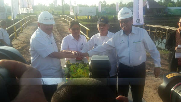 Peresmian pemasaran perdana rusunami Jakabaring yang dilakukan oleh Gubernur sumsel Alex Noerdin dan Dirut Perumnas Himawan Arief Sugoto