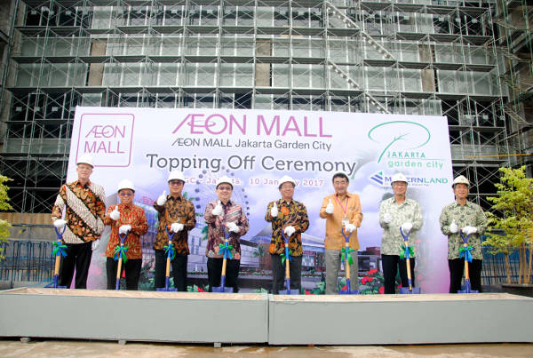 Topping Off AEOAN Mall