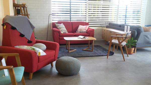 Ruang keluarga ini menjadi salah satu mock up yang dipajang di toko Fabelio Alam Sutera, Serpong, Tangerang Selatan-Banten, sebagai contoh penataan ruang bagi konsumen. (Foto: Andrian Saputri/HousingEstate).