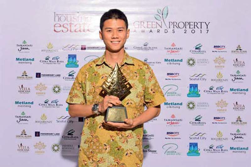 CitraLand Botanical, Pangkal Pinang, Bangka Belitung, menerima HousingEstate Green Property Awards 2017 kategori Green Water Management Residensial-Medium Scale Housing Estate. Penghargaan diterima Danisworo, Marketing Manager CitraLand Botanical City.