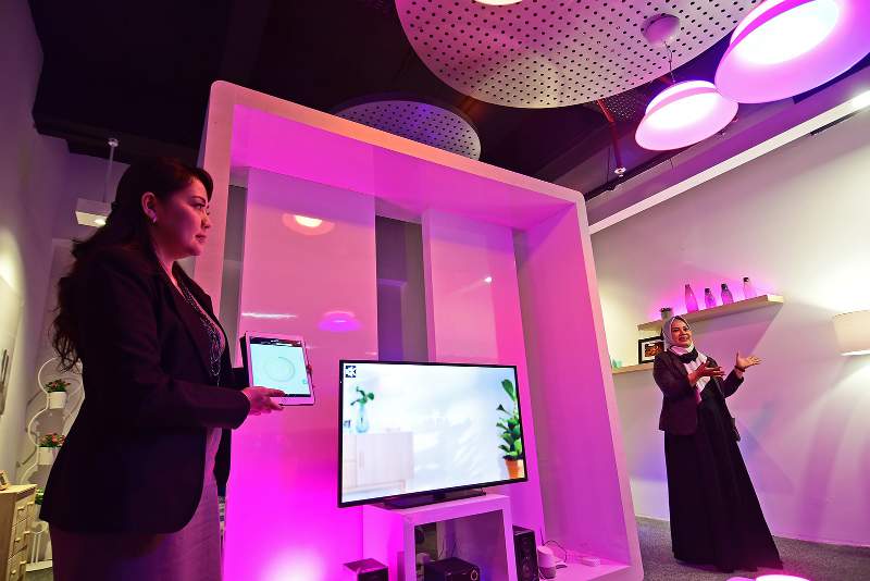 Suasana Philips Lighting Application Center (LAC) di Jakarta saat mendemonstrasikan inovasi pencahayaan dan teknologi komunikasi yang terkoneksi. (Foto: Susilo Waluyo/HousingEstate).