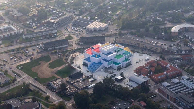 lego house LEGO House dari udara (foto: BIG)