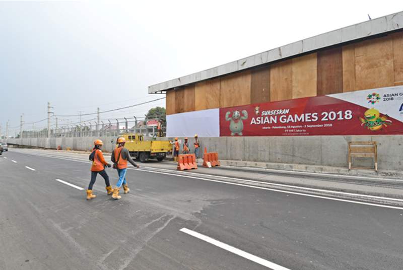 Perbaikan jalur TransJakarta koridor Sisingamangaraja-MH Thamrin (Jakarta) dengan Holcim SpeedCrete (foto:HousingEstate/Susilo Waluyo)