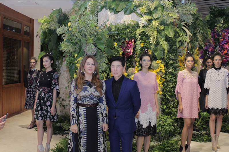 Koleksi busana Votum karya kolaborasi Cristina Panarese dan Sebastian Gunawan yang dipamerkan di Central Department Store Jakarta (foto: dok. Central Department Store Indonesia)