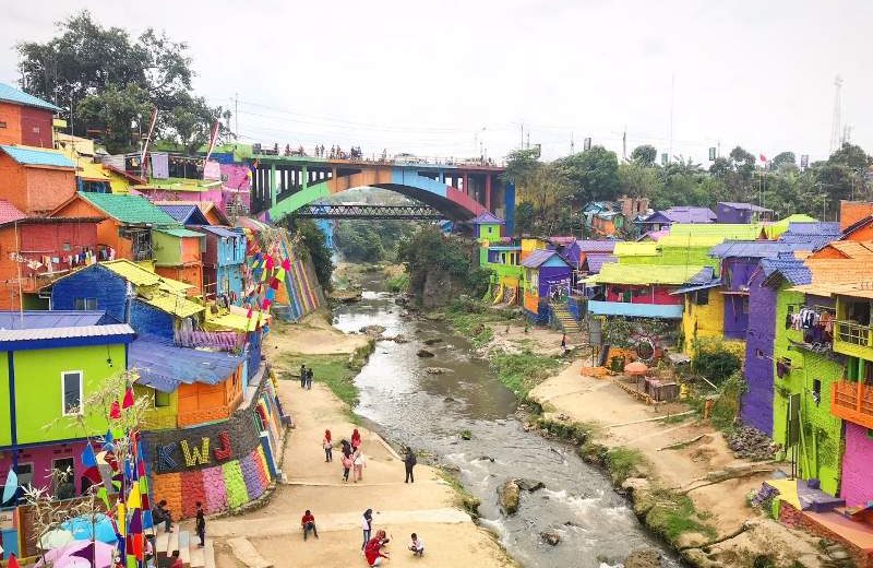 Menikmati Tiga Desa Warna-Warni di Malang