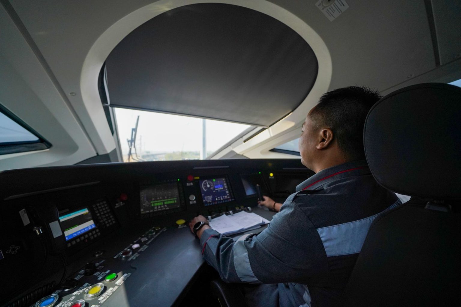 Masinis Indonesia Sudah Bisa Kemudikan Kereta Cepat Whoosh