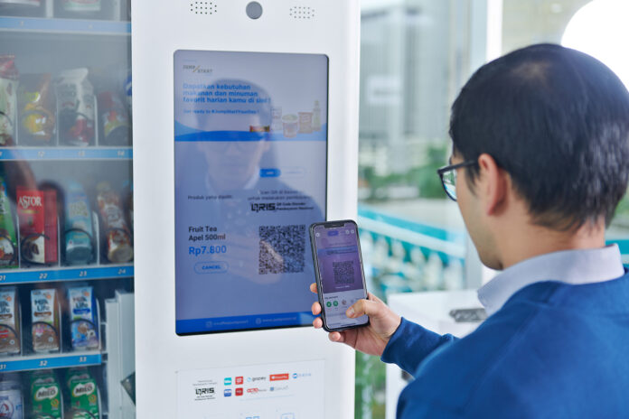 Publishing_Image_QRIS_Scan_2